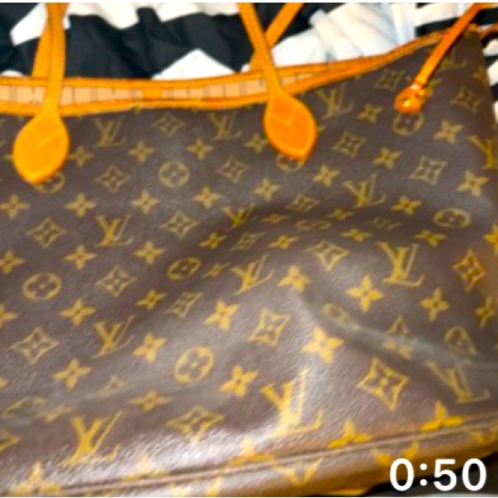 Authentic Louis Vuitton Neverfull